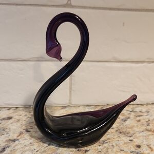 Pairpoint Handblown Purple Glass Swan